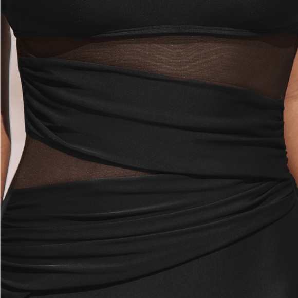 Cupshe Black Sheer Paneled Tummy Control One-Piece Swimsuit - Picture 4 of 4